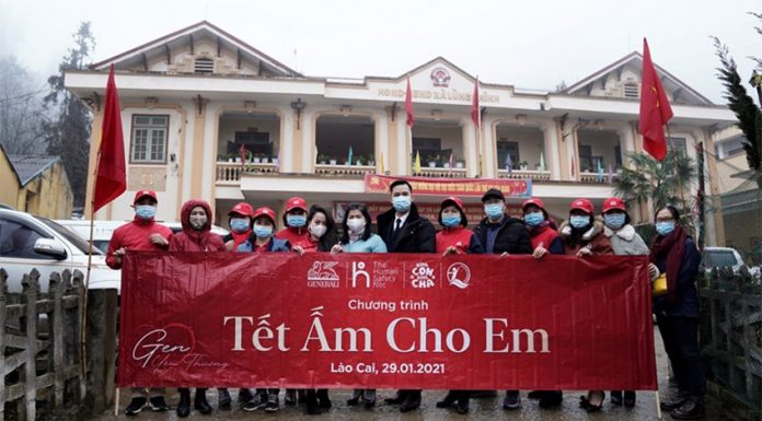 Generali Việt Nam trao quà Tết cho 300 trẻ em và gia đình có hoàn cảnh khó khăn tại Lào Cai